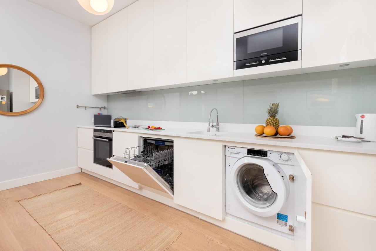 Neptun Park Spacious 3-bedroom By Renters * Gdańsk