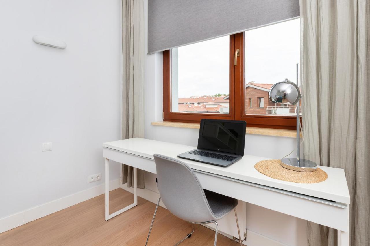 Neptun Park Spacious 3-bedroom By Renters Apartamento
